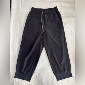Women’s Black Athletic Capris - Size XS